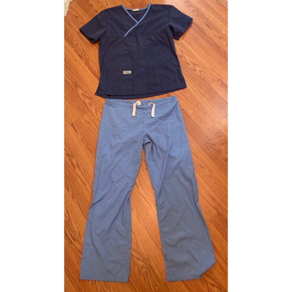Urbane scrubs